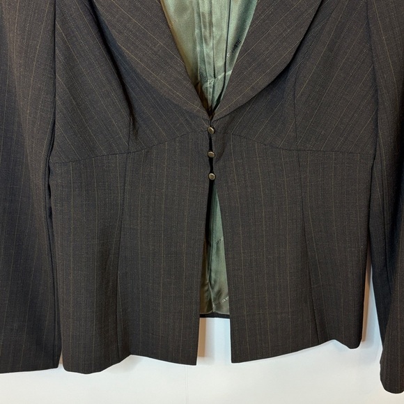 Classiques Entier Dark Gray with Subtle Green Pinstripe Blazer - Picture 5 of 11